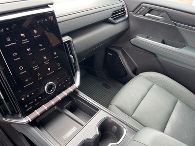 2024 GMC Acadia AT4