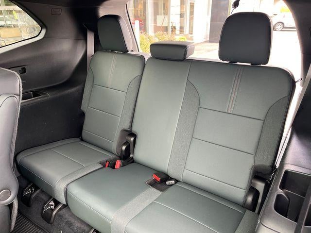2024 GMC Acadia AT4