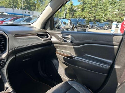 2023 GMC Acadia AT4