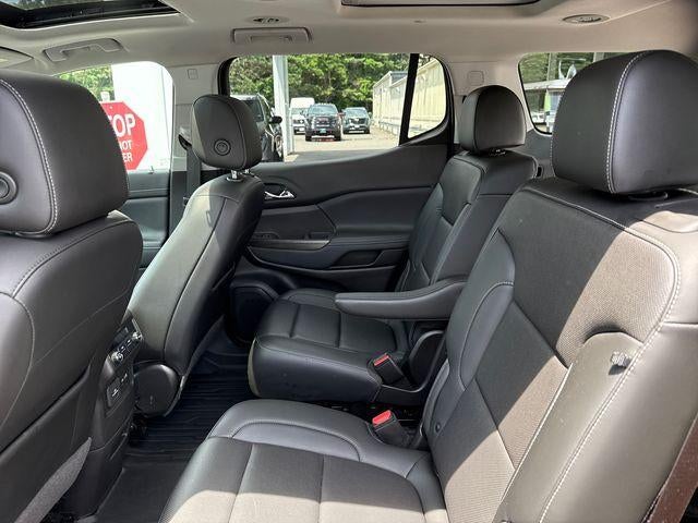 2022 GMC Acadia SLT