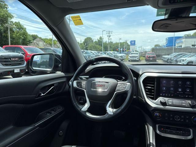 2022 GMC Acadia SLT