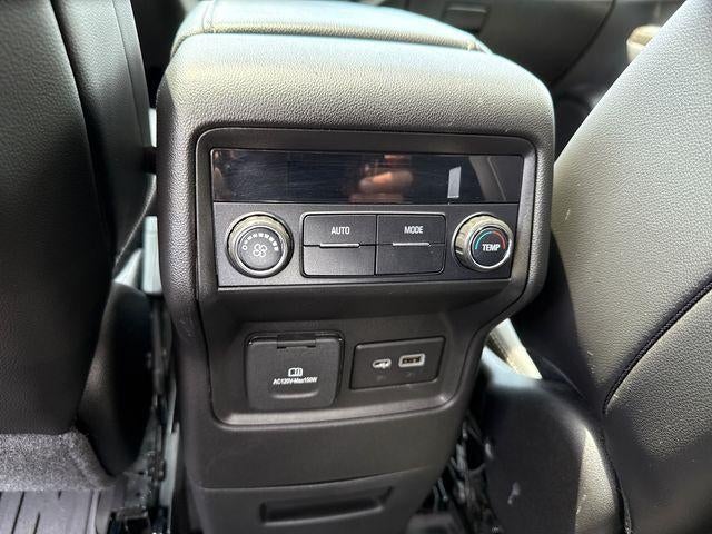 2022 GMC Acadia SLT