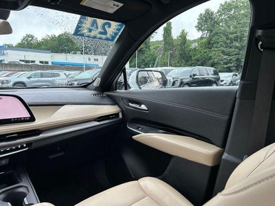 2024 Cadillac XT4 Luxury