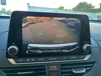 2022 Nissan Altima 2.0 SR