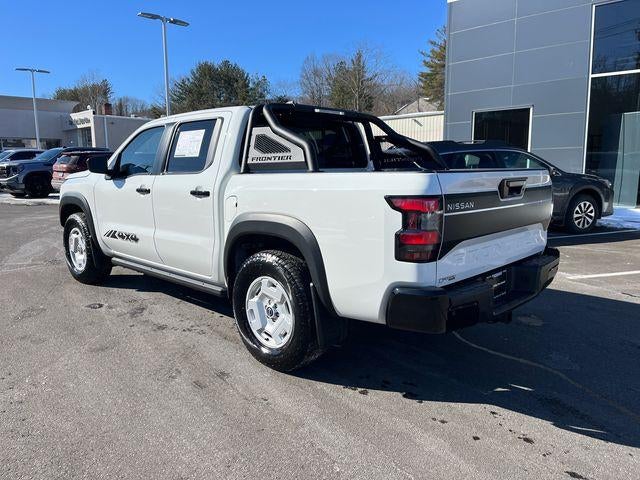2024 Nissan Frontier SV