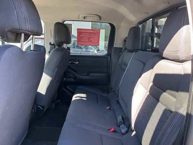 2024 Nissan Frontier SV