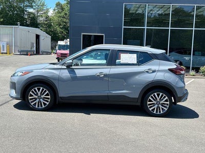 2023 Nissan Kicks SV Xtronic CVT