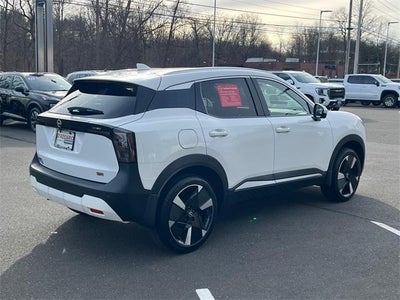 2025 Nissan Kicks SR