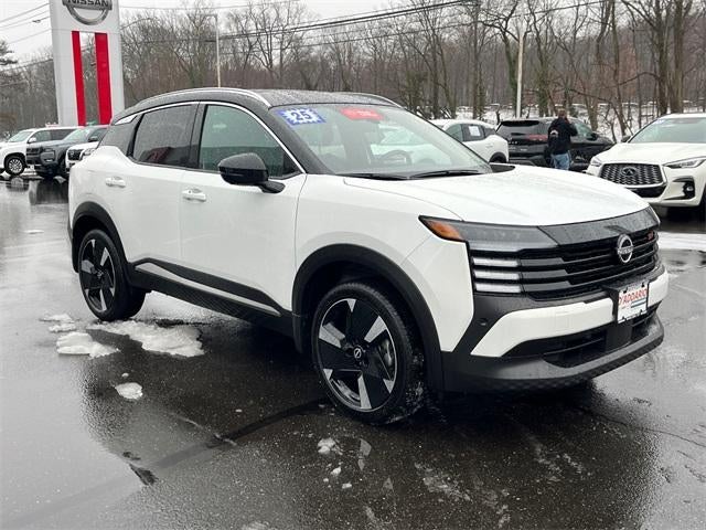 2025 Nissan Kicks SR