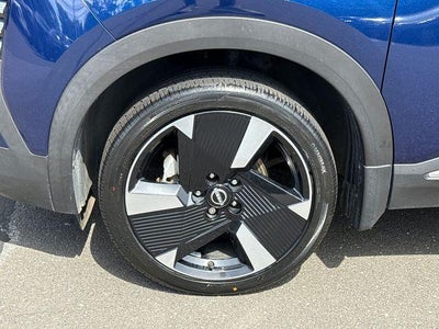 2025 Nissan Kicks SR FWD