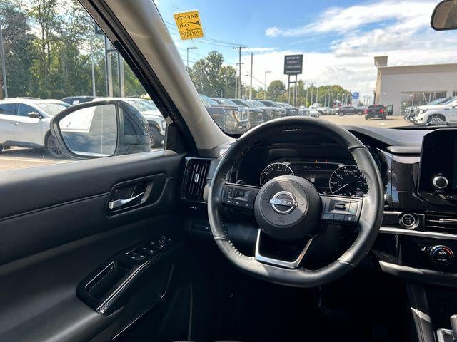 2022 Nissan Pathfinder SV 4WD