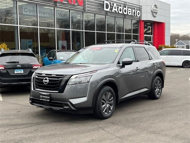 2023 Nissan Pathfinder SV