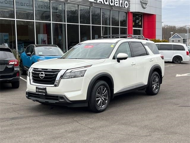 2023 Nissan Pathfinder SV