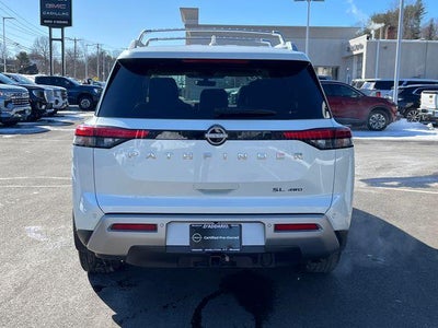 2023 Nissan Pathfinder SL