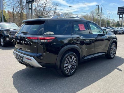 2023 Nissan Pathfinder SL 4WD