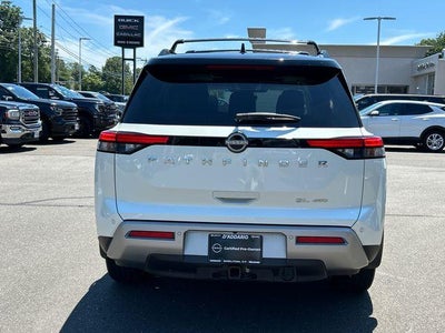 2023 Nissan Pathfinder SL