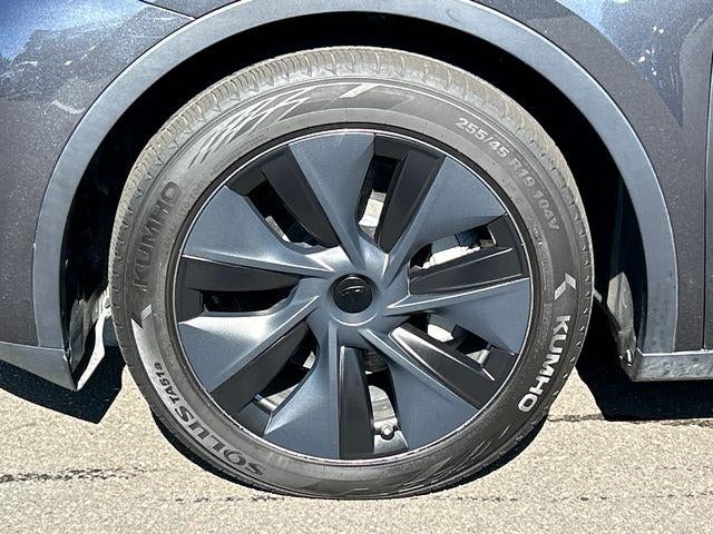 2025 Tesla Model Y Long Range
