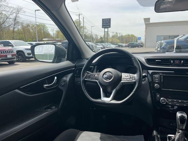 2022 Nissan Rogue Sport SV
