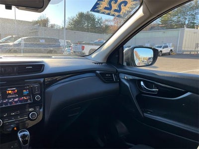 2022 Nissan Rogue Sport SV