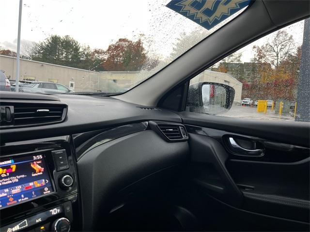 2022 Nissan Rogue Sport SL