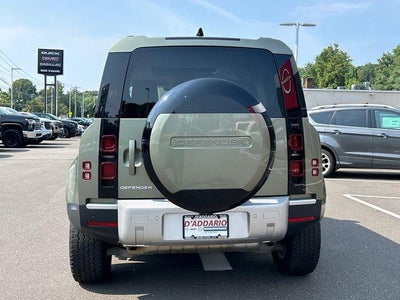 2025 Land Rover Defender 110 P300